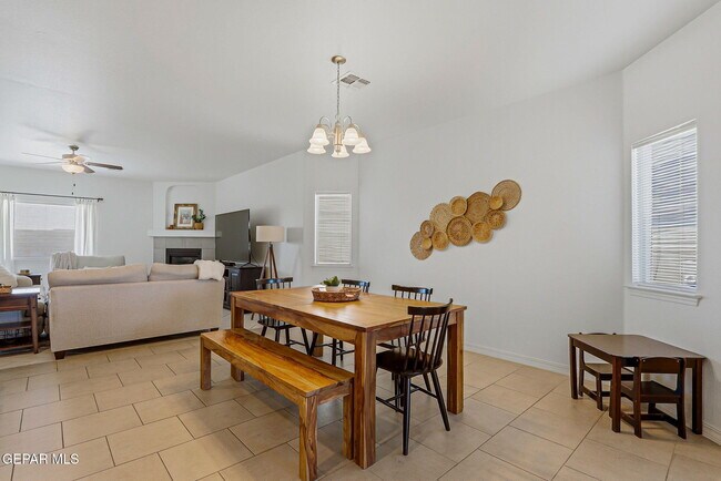 Building Photo - 7564 Wolf Creek Dr