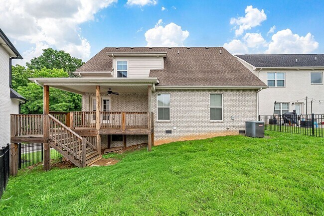 Building Photo - 4 Bedroom 2 1/2 Bath Home For Rent in Gate...