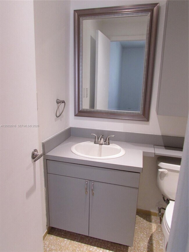 Building Photo - 5555 Ludlam Rd