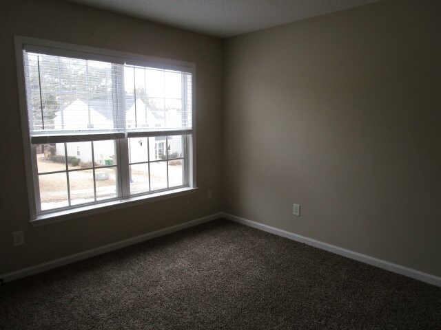 Building Photo - 226 Ashland Dr