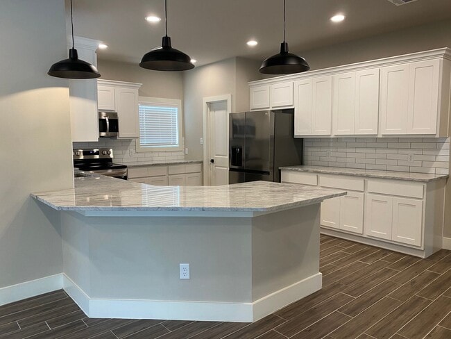 Building Photo - 208A Sterling