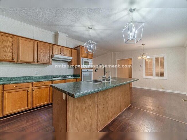 Building Photo - A COUNTRY DREAM! 4BR, 2BATH MANUFACTURED HOME, $1650./month