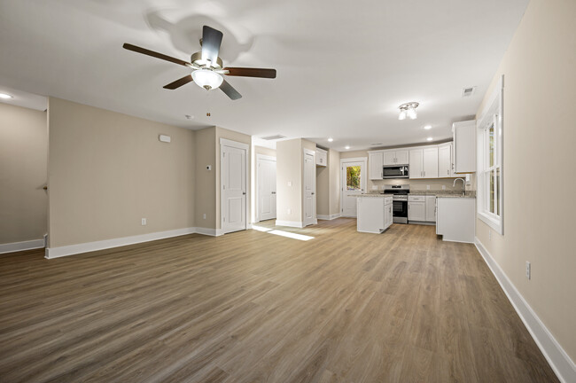 Building Photo - 143 Luckado St