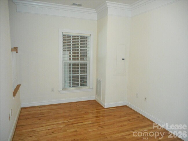 Building Photo - 2406 Madeline Meadow Dr