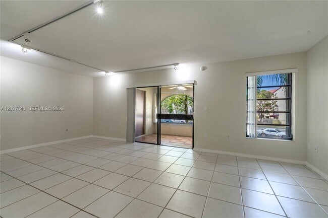 Building Photo - 9015 SW 125th Ave