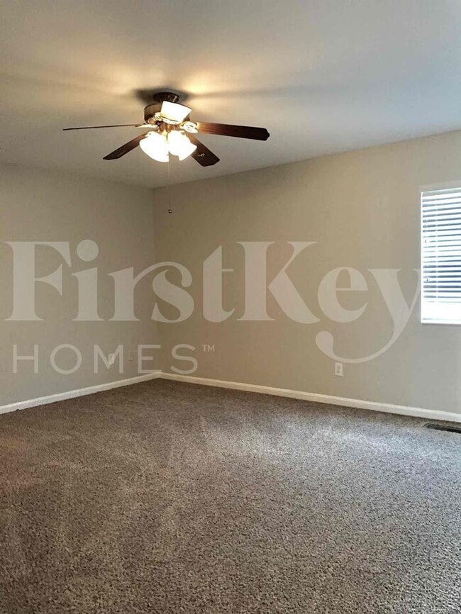 Building Photo - 6176 Fox Run Ln