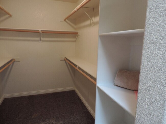 Building Photo - 818 Talley Ln