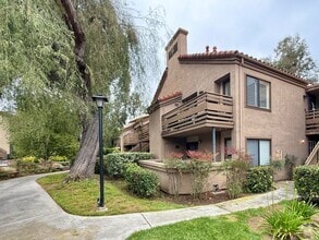 Building Photo - Experience the Charm of This Beautifully U...