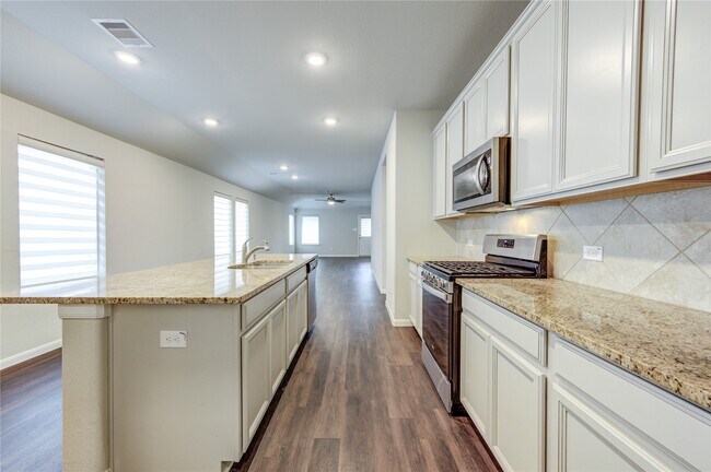 Building Photo - 21414 Hawthorn Harvest Cir