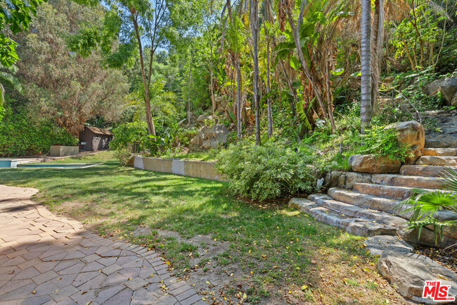 Building Photo - 10926 Alta View Dr