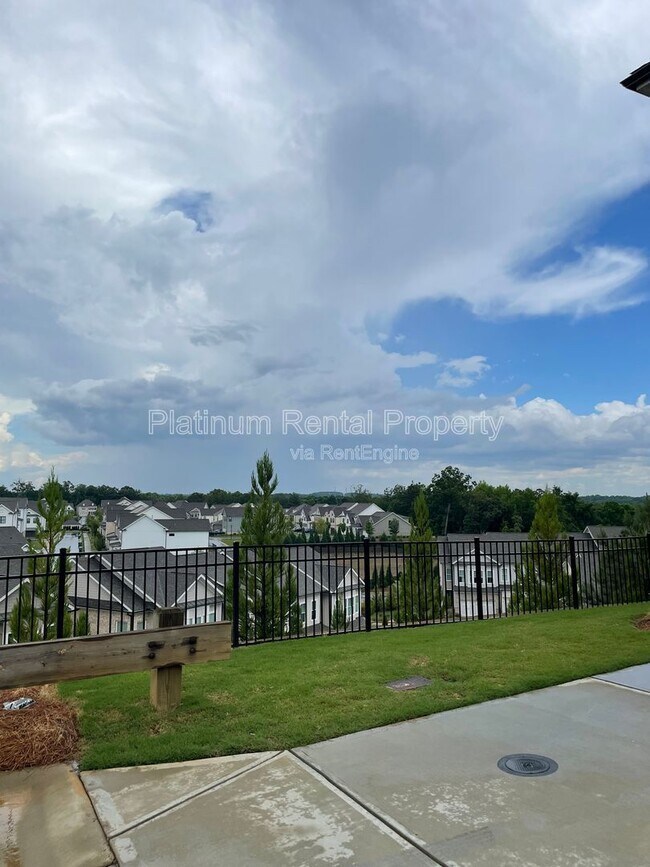 Building Photo - 5221 Riden Ct