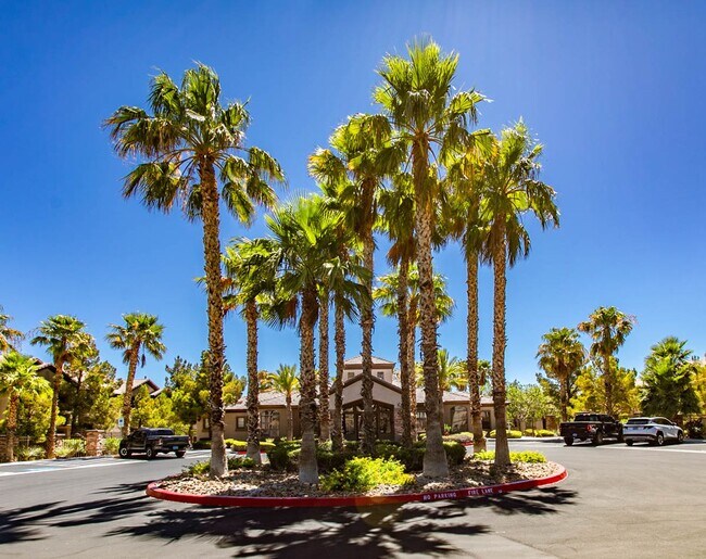 Building Photo - Great 2 Bed, 2 Bath First Story Condo In Northwest Vegas