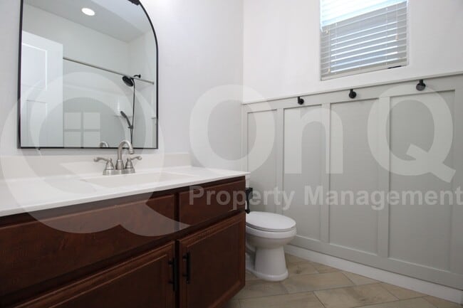 Building Photo - 24758 W Huntington Dr