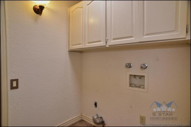 Building Photo - 4 bedroom in El Paso TX 79922