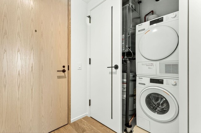 Building Photo - The Park Ward Village #2307