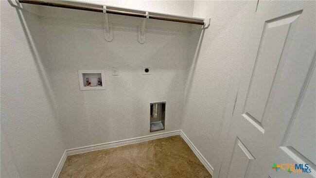 Building Photo - 214 A Leon Ln