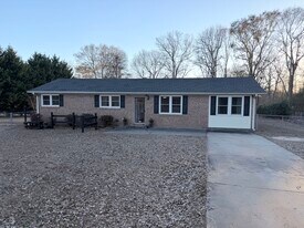 Building Photo - 217 Ridgecrest Way