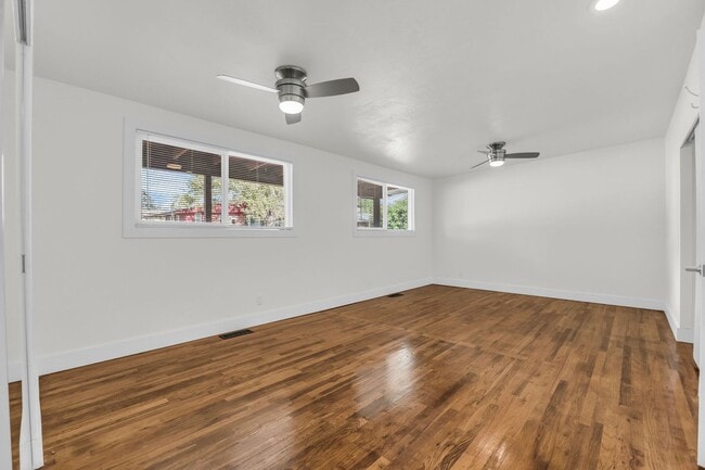 Building Photo - Beautiful 3 Bedroom Rambler Near Hill AFB with RV Parking
