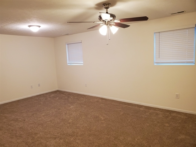 Building Photo - 814 Holly Farms Dr