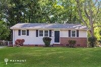 Building Photo - 2616 Shady Lawn Dr