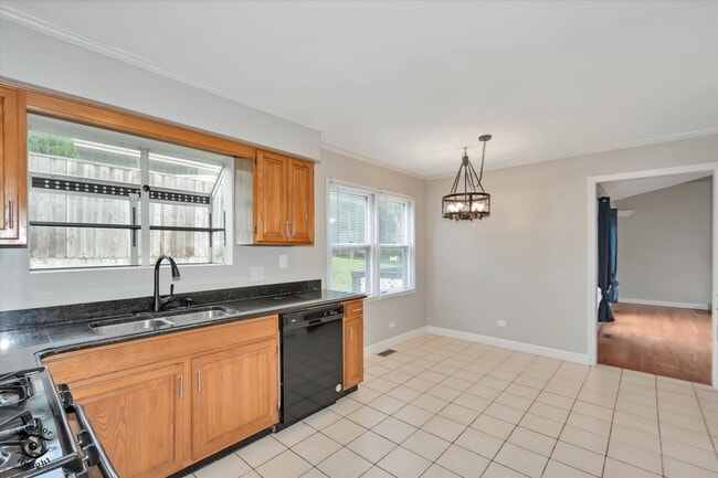 Building Photo - 8348 Adbeth Ave