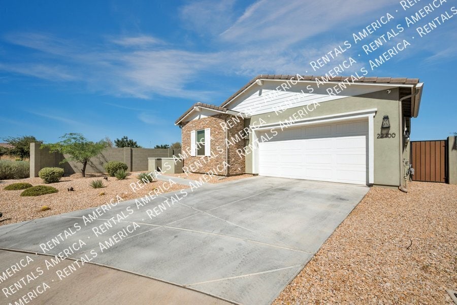 Building Photo - 22700 E Arroyo Verde Dr