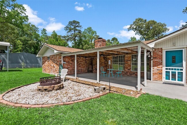 Building Photo - 24338 Redbud Ave