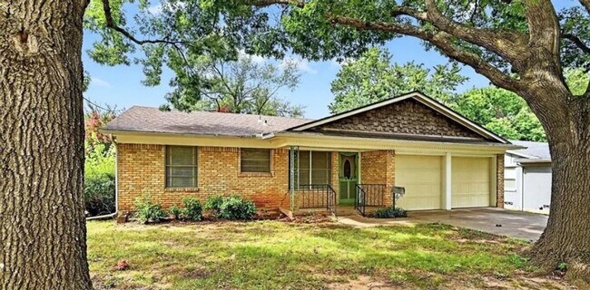 Building Photo - Charming 3BR House in Sherman
