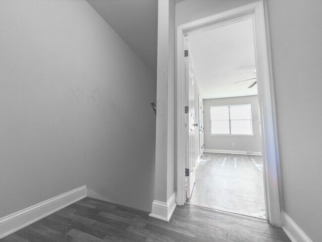 Building Photo - Stylish 2BR Townhome in West Ashley – Modern Living in a Prime Location!