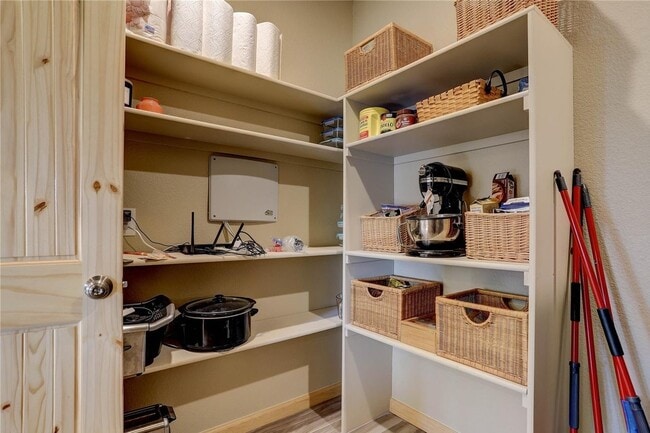 Building Photo - 136 Gail Ln