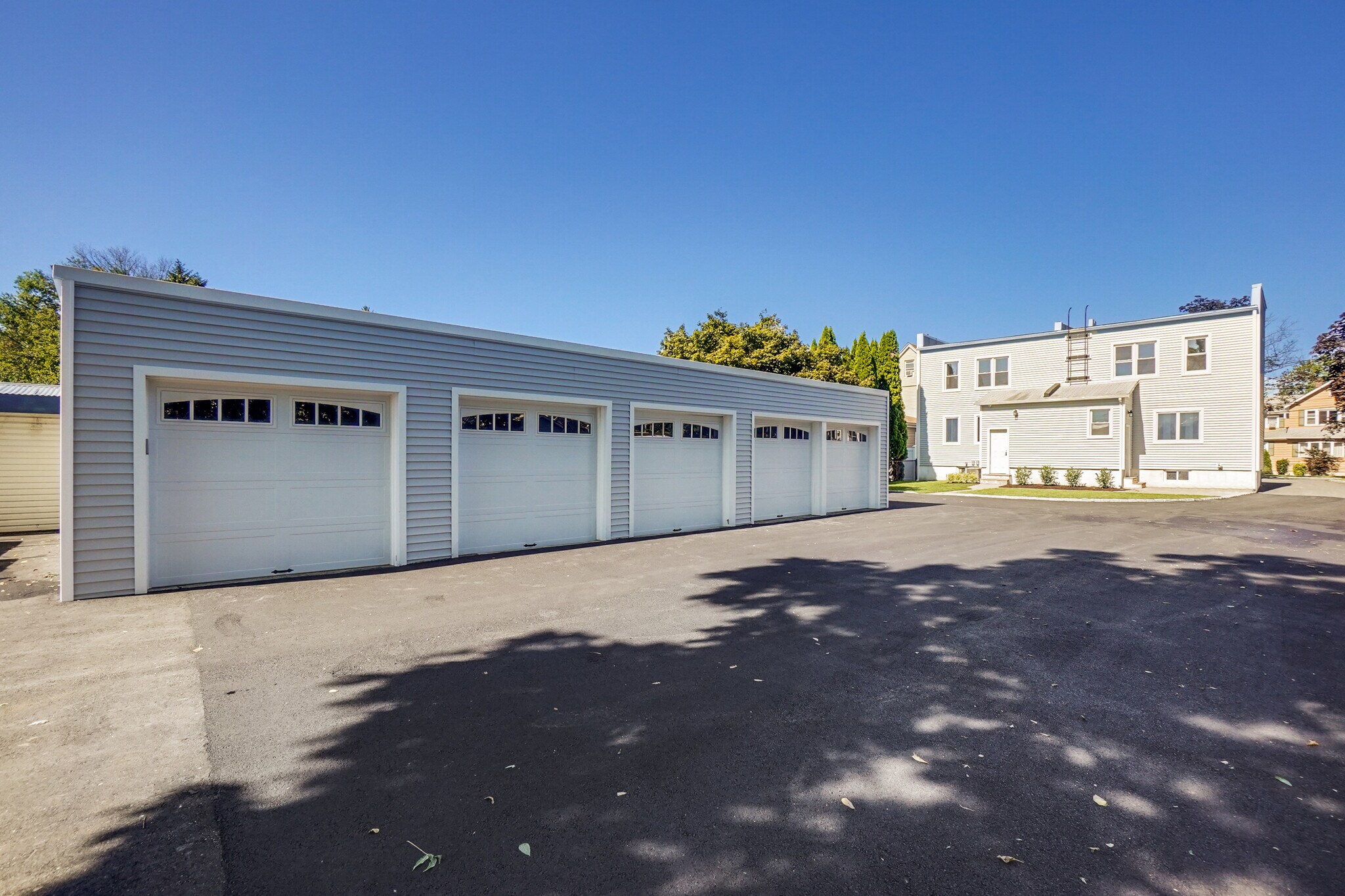 Building Photo - 77 Mill St