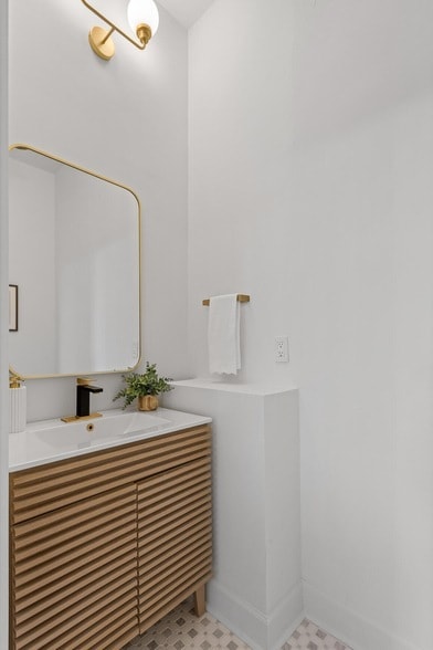 Building Photo - 1103 Centennial Dr