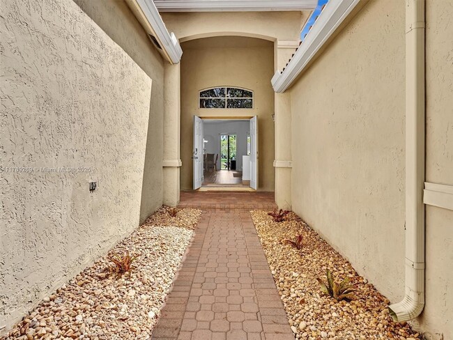 Building Photo - 754 Sunflower Cir