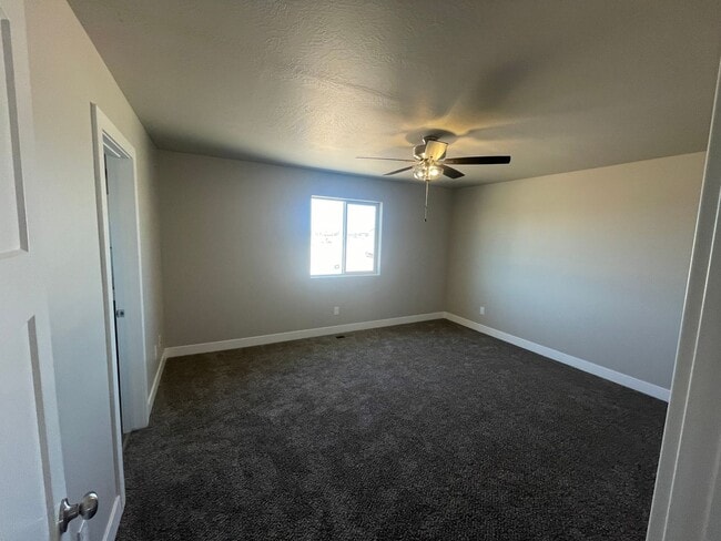 Building Photo - Cedar Reserve!