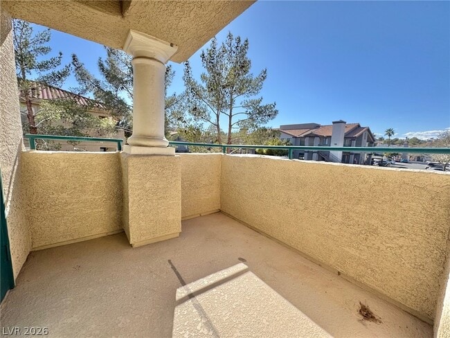 Building Photo - 1563 Lake Placid Terrace