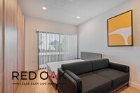 Building Photo - ~8 Weeks FREE~ Stunning Private Suite in a...