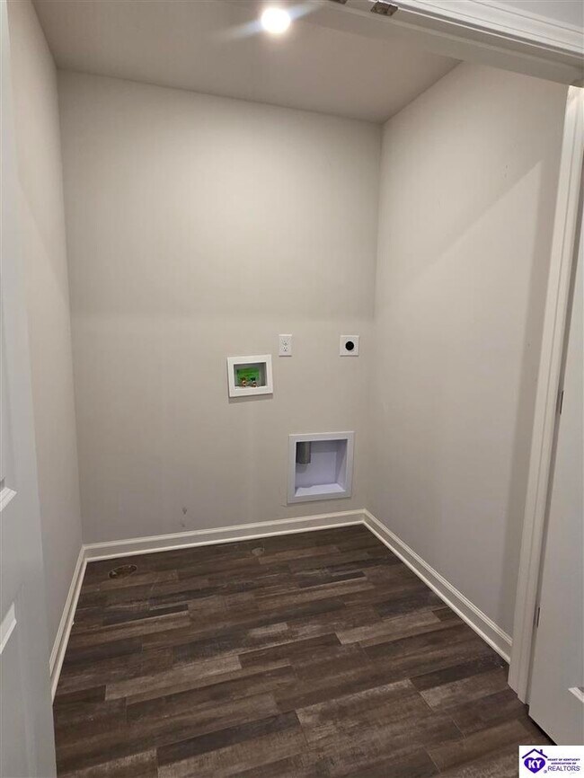Building Photo - 132 Elegance Wy