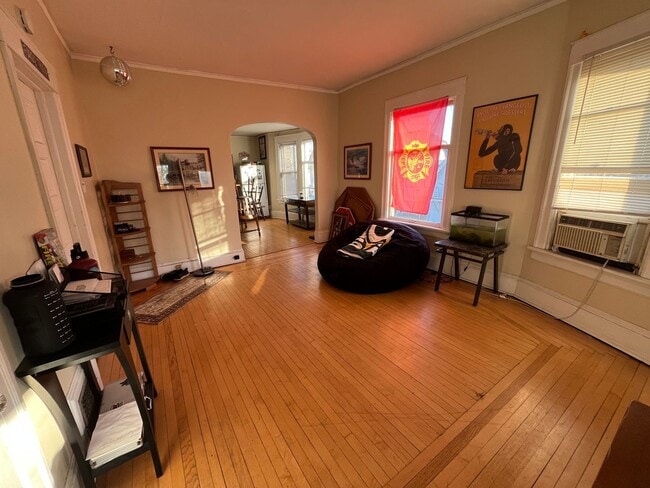 Building Photo - 2614 N Prospect Ave