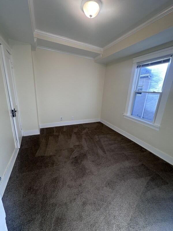 Building Photo - 9604 Manor Ave