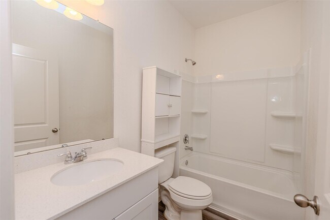 Building Photo - 6307 Highland Hts Dr