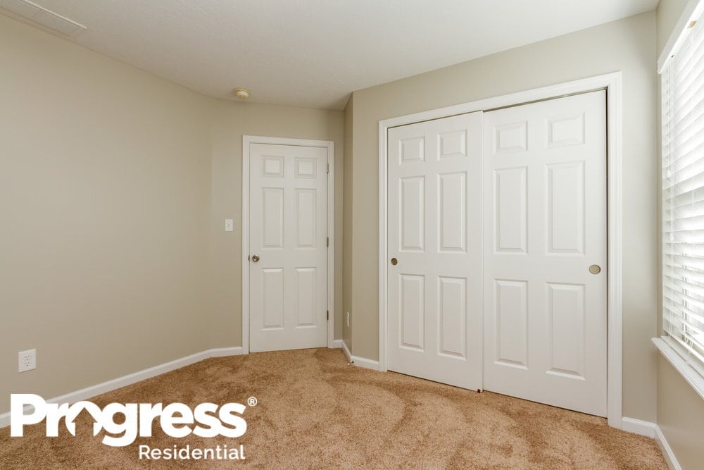Building Photo - 674 Austrian Way