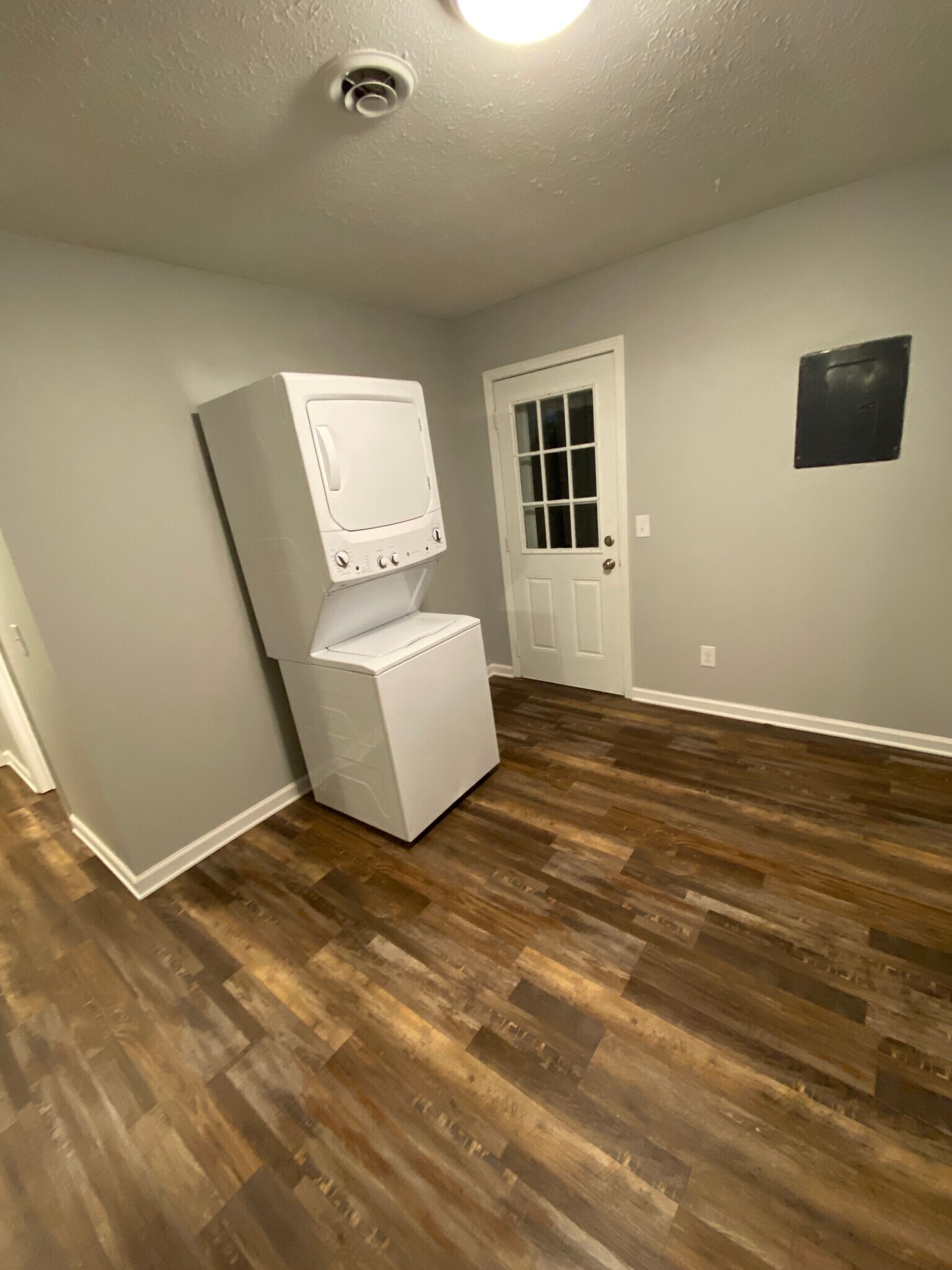 Stack washer/dryer view 2 - 1205 Redden Ln