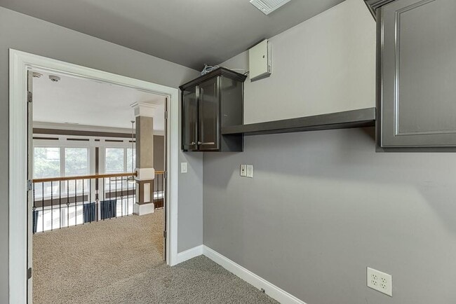 Building Photo - 940 Chateau Forest Rd