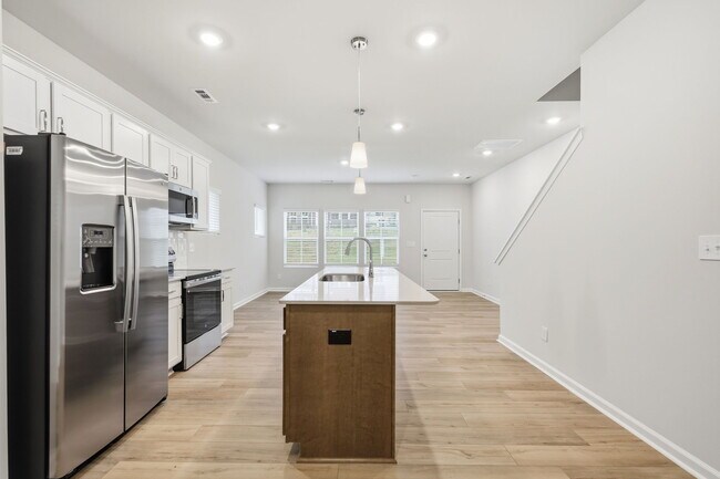 Building Photo - Silver Fir Ln - Garner