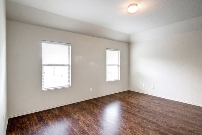 Building Photo - Aspen Park West - 2818 Aspen Meadow, San A...