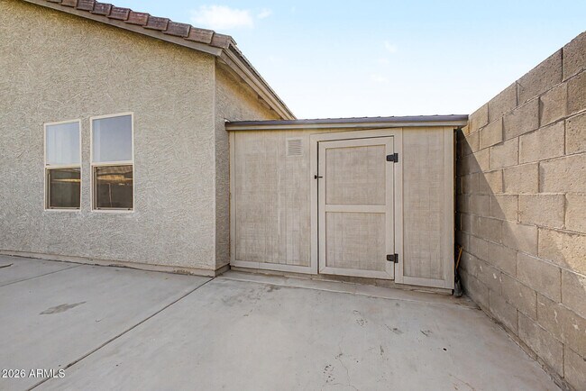 Building Photo - 4907 N 192nd Ln