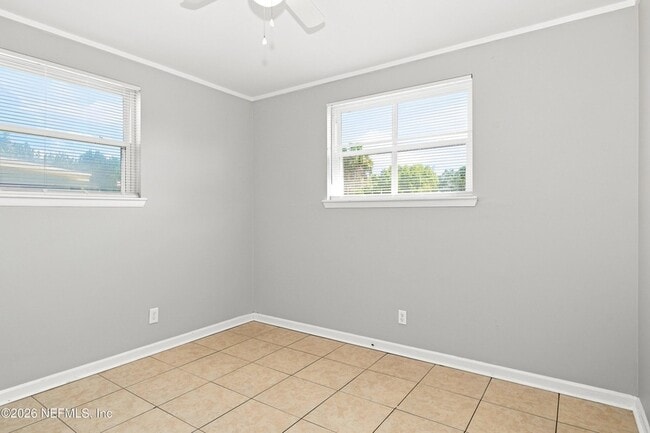 Building Photo - 33 San Pablo Cir N