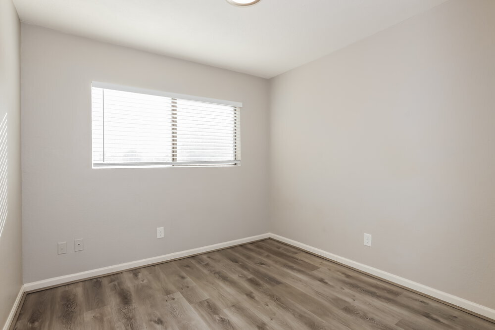 Building Photo - 8724 W John Cabot Rd