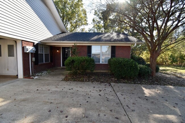 Building Photo - 2 Bedroom Duplex in Ruston