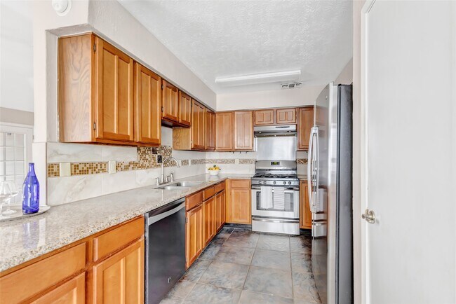 Building Photo - 7214 Dogwood Trail Dr